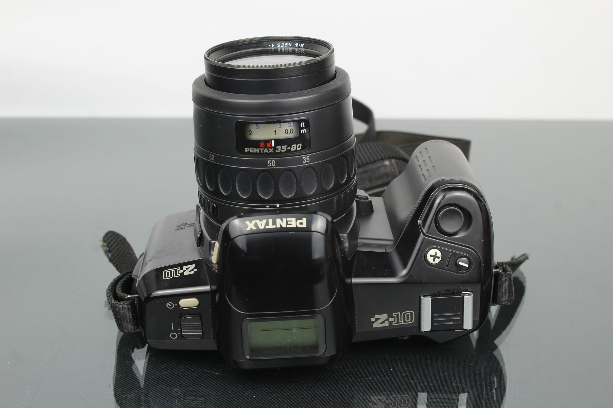 Pentax Z-10 + lente 1:4-5.6 35-80mm