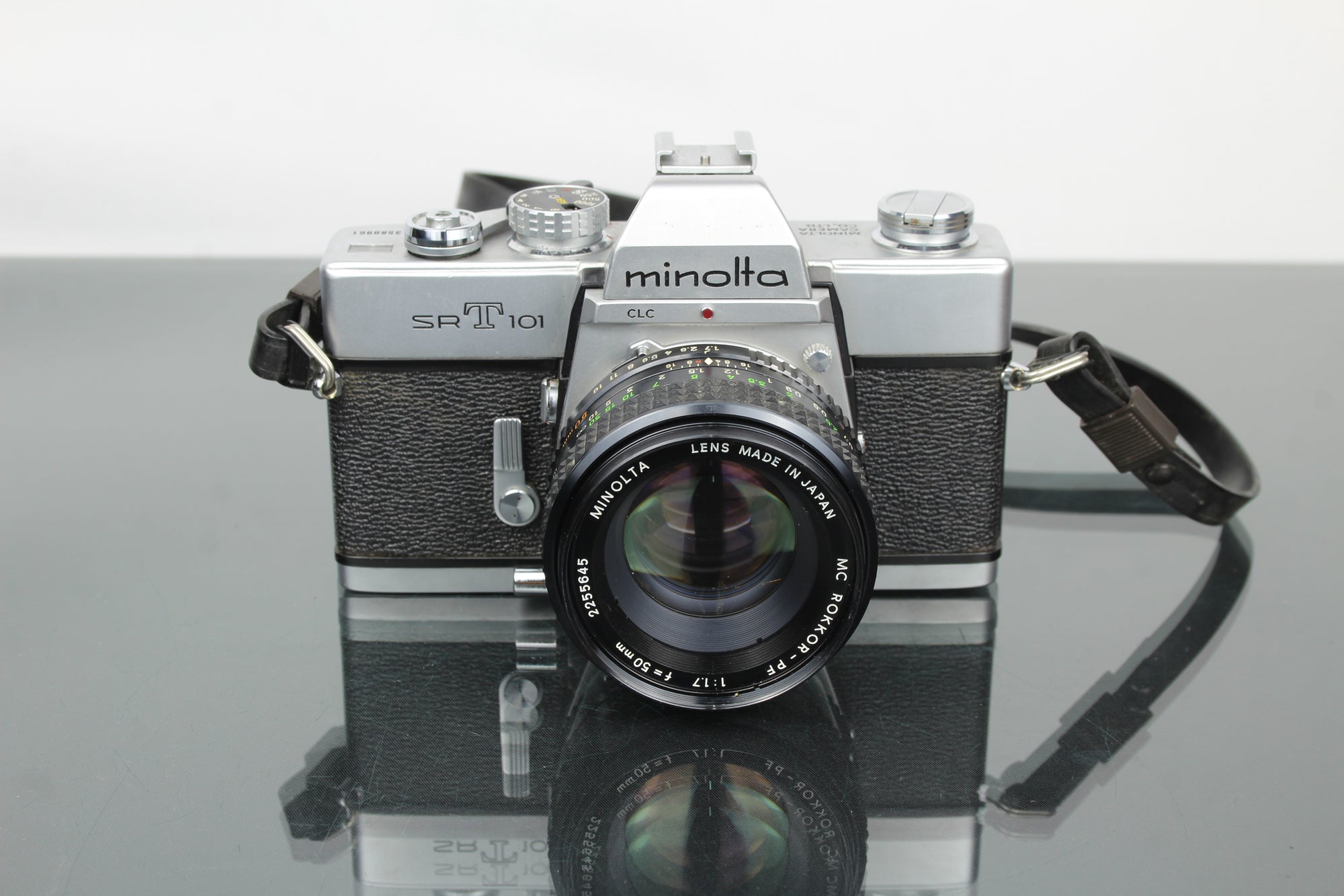 Minolta SR T101 + Minolta mc 1:1.7 50mm