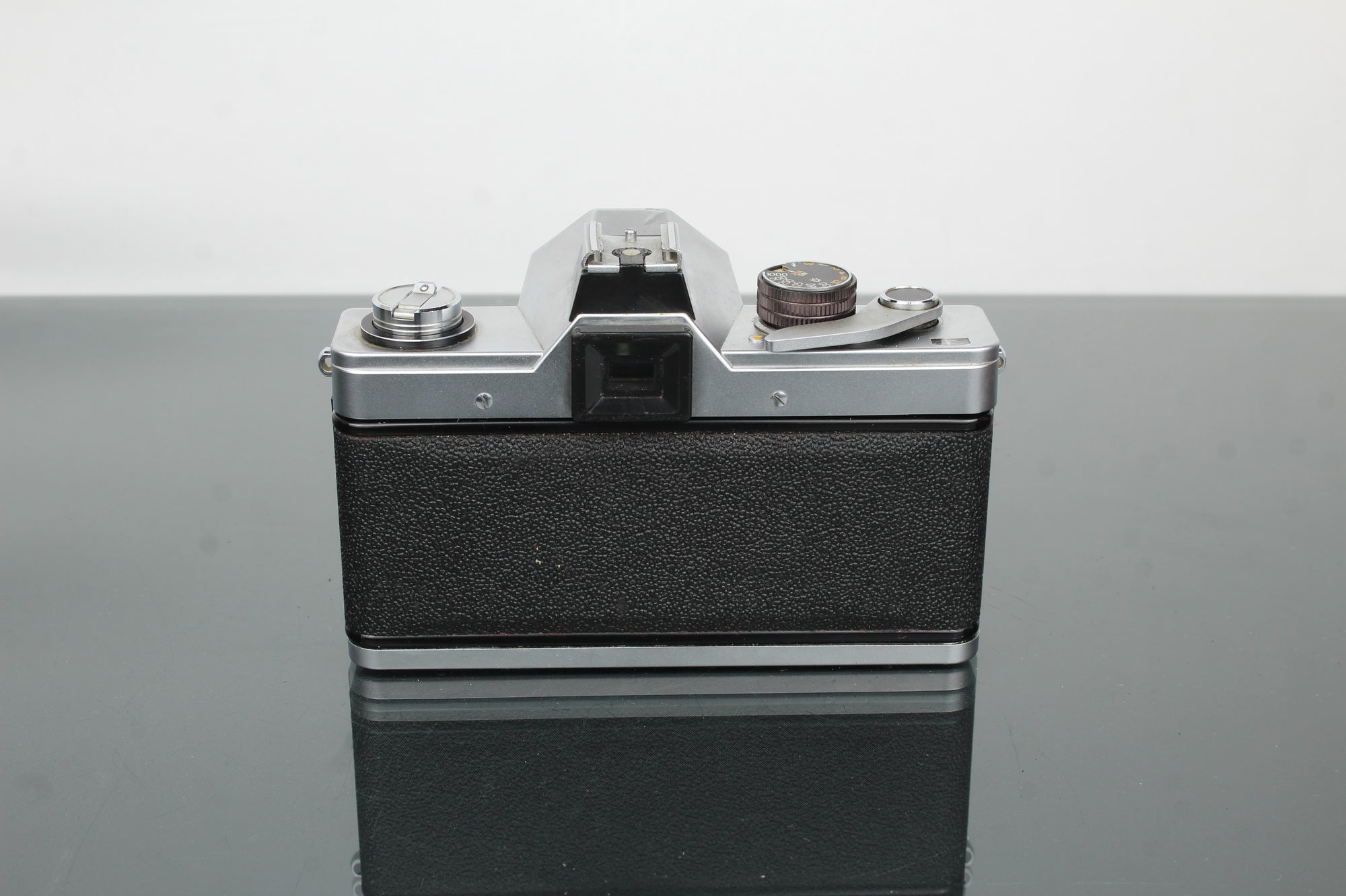 <tc>Praktica</tc> LTL + Lente Pentacon 1.8/50