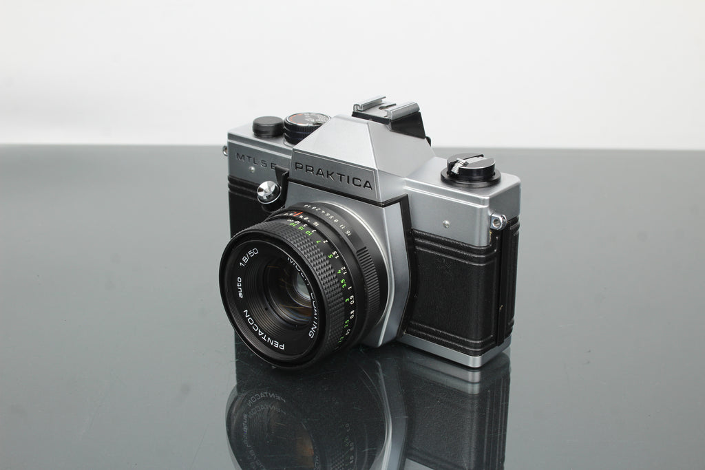 Praktika MLT 5 B + Lente Pentacon auto 1.8/50 (montagem M42)