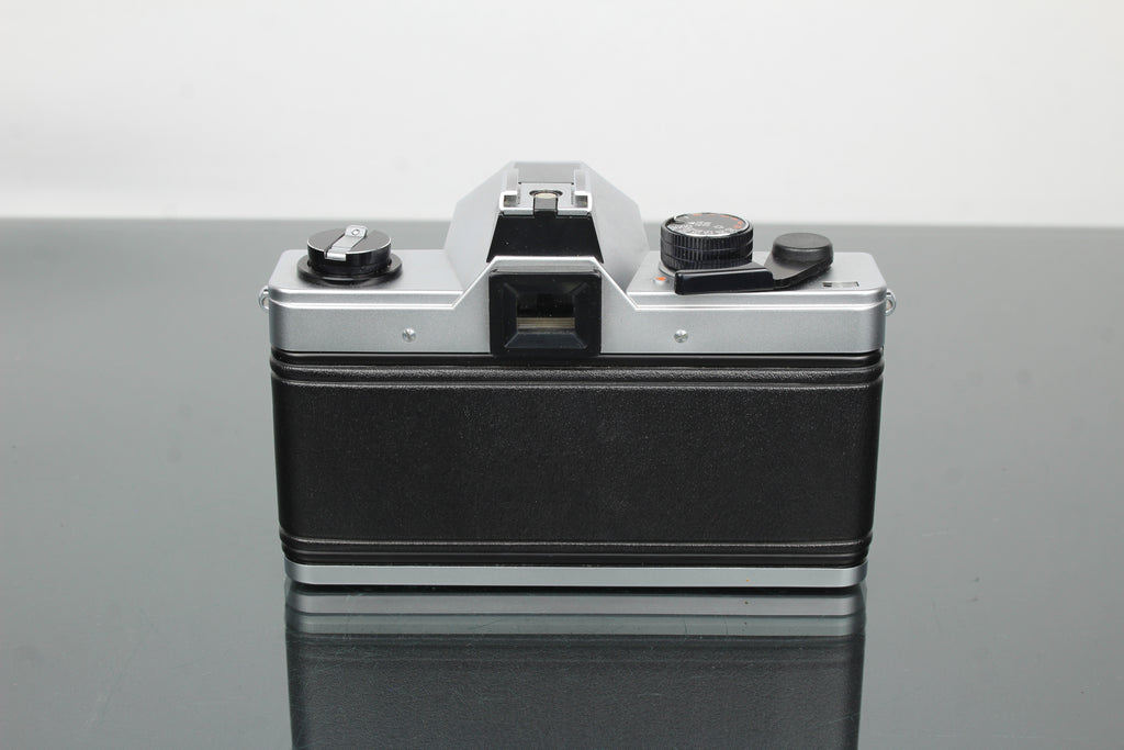 Praktika MLT 5 B + Lente Pentacon auto 1.8/50 (montagem M42)