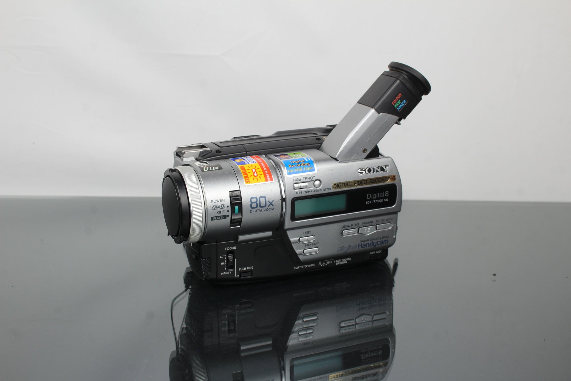 Sony Digital Handycam DCR-TR7000E Hi8