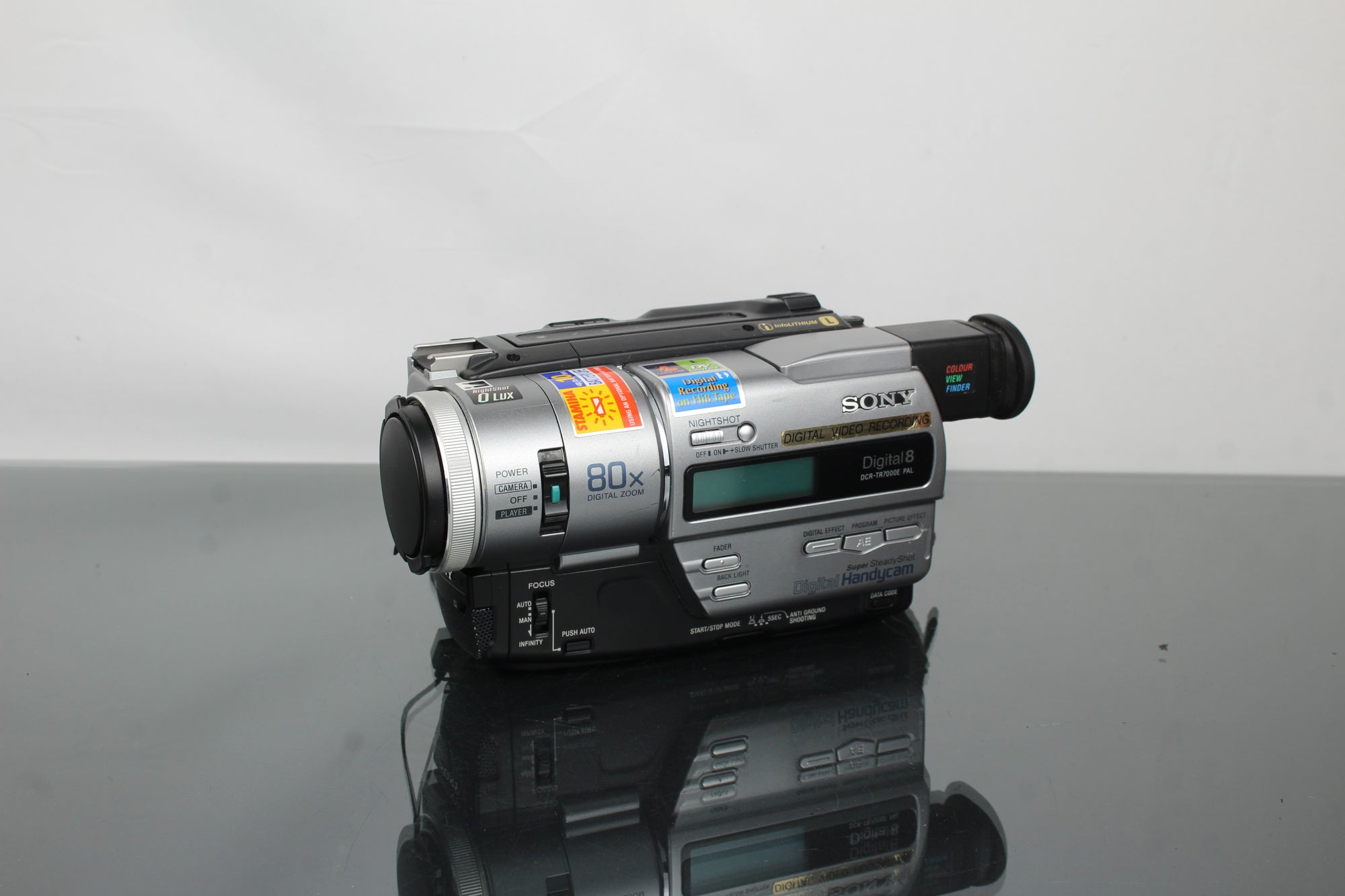 Sony Digital Handycam DCR-TR7000E Hi8