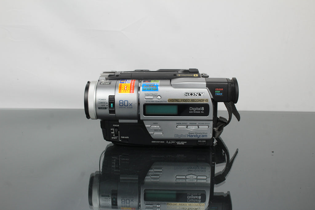 Sony Digital Handycam DCR-TR7000E Hi8