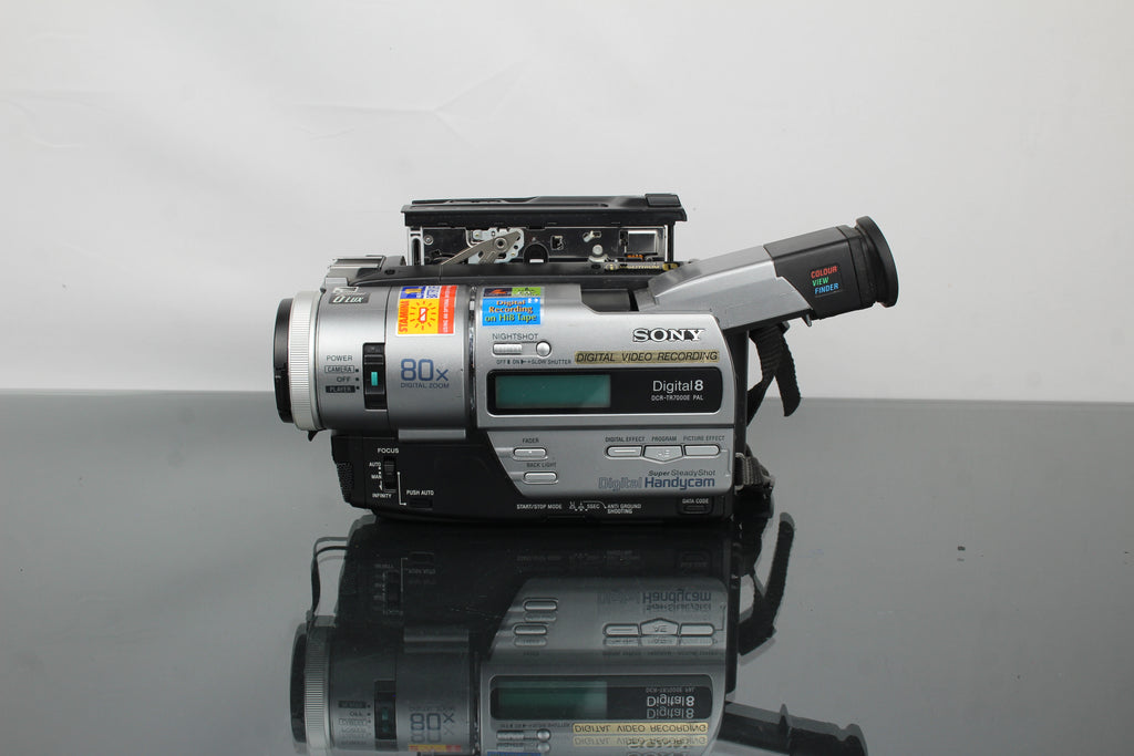Sony Digital Handycam DCR-TR7000E Hi8