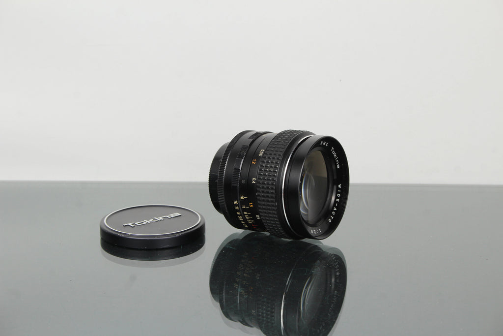 Tokina Wide-Auto 1:2.8 f=28mm Montagem M42