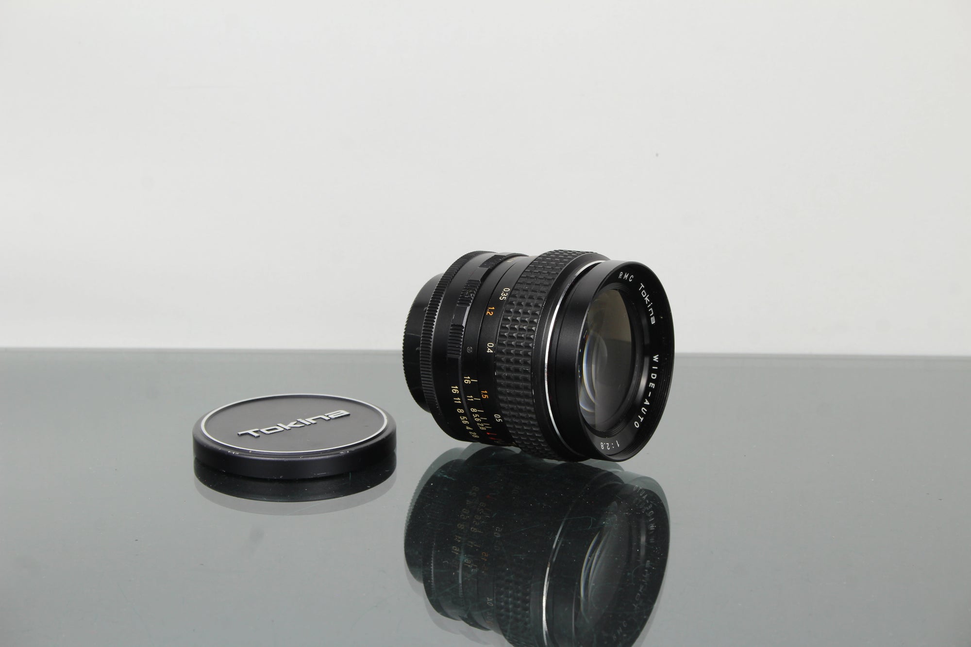 Tokina Wide-Auto 1:2.8 f=28mm Montagem M42