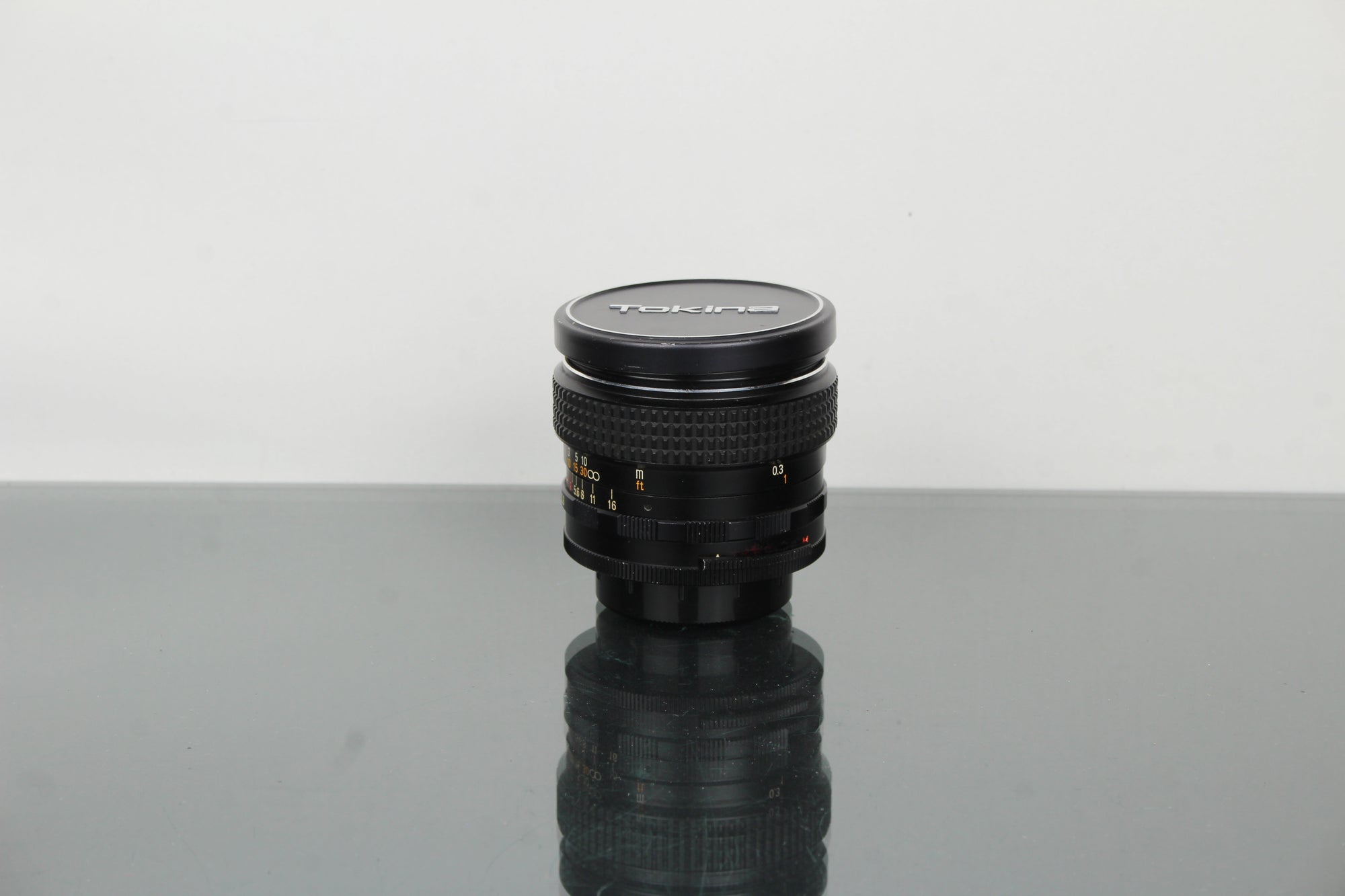 Tokina Wide-Auto 1:2.8 f=28mm Montagem M42