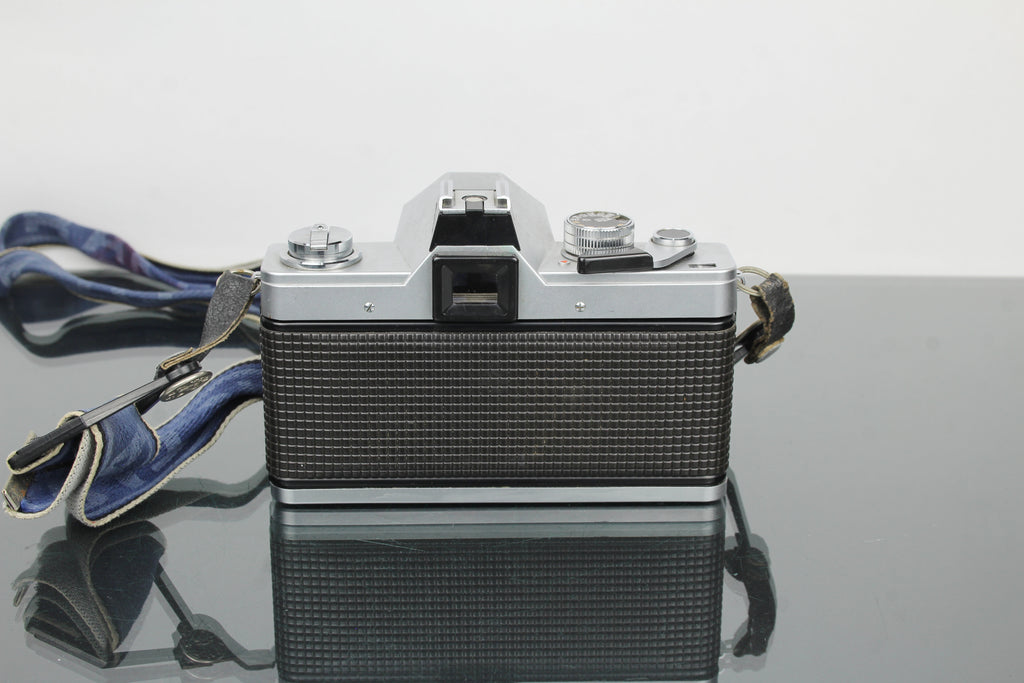 <tc>Praktica</tc> MTL 3 + Lente Pentacon auto 2.8/29 M42