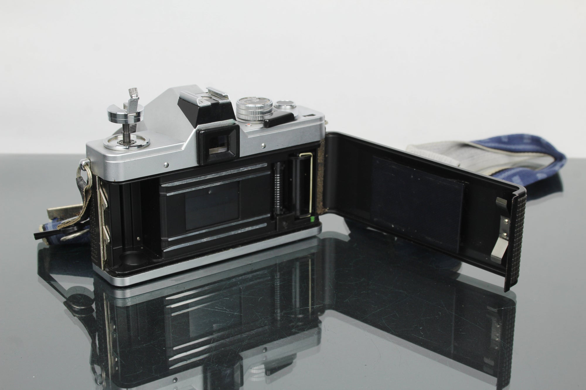 <tc>Praktica</tc> MTL 3 + Lente Pentacon auto 2.8/29 M42
