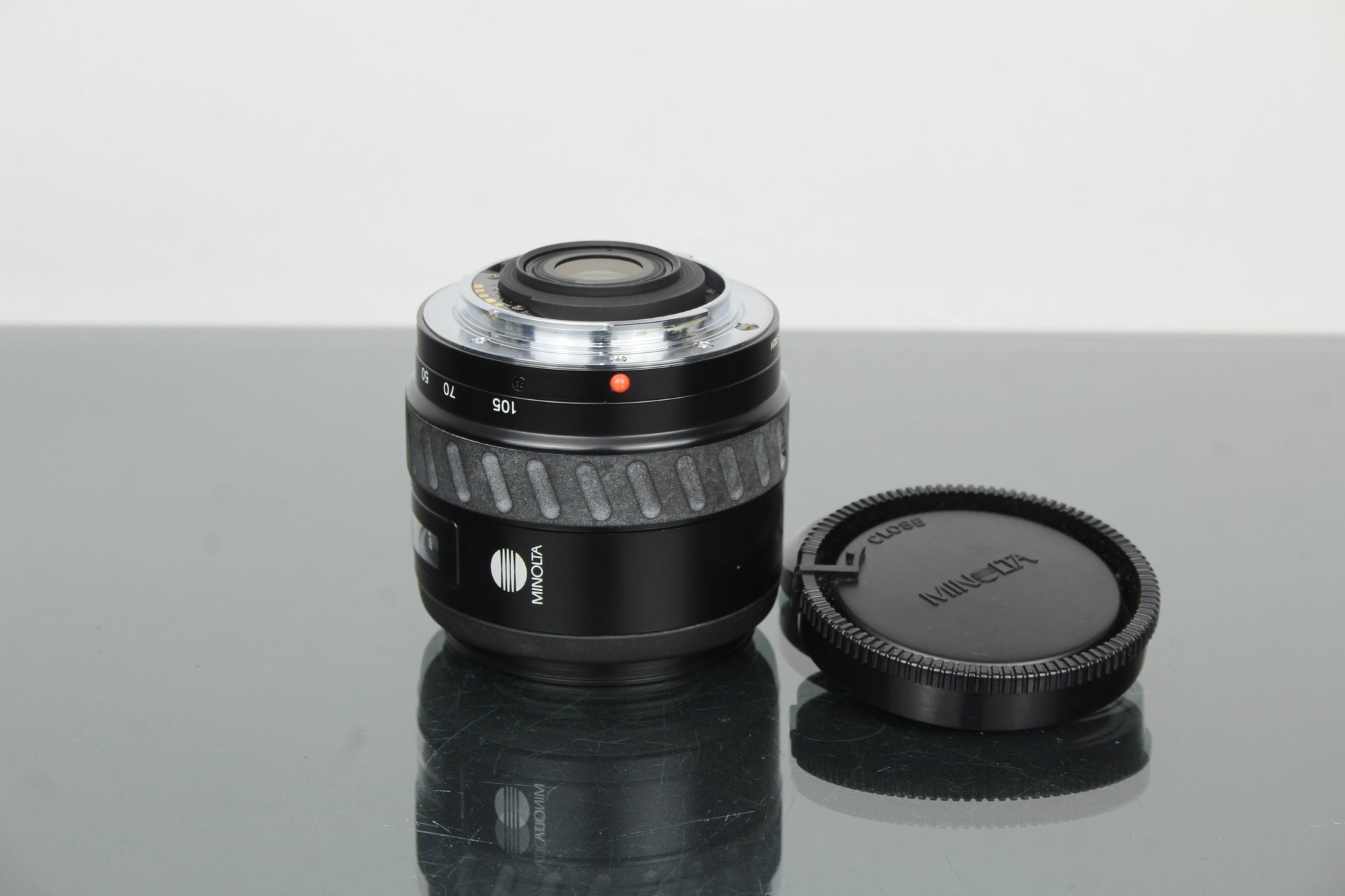 Minolta AF 35-105mm f/3.5-4.5 (montagem A)
