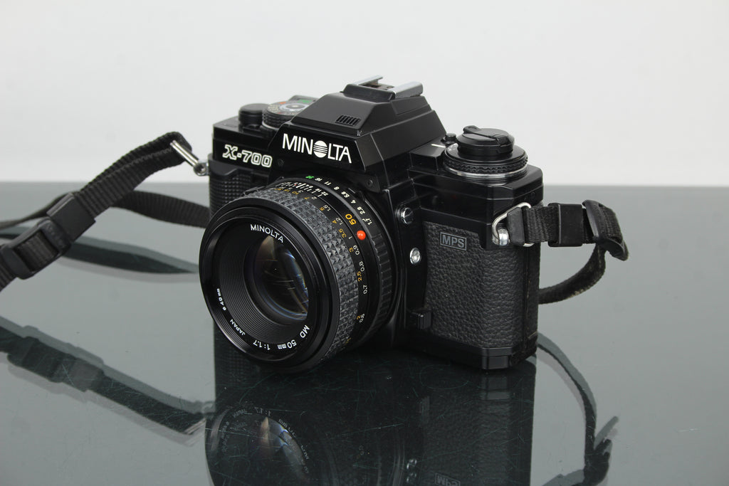 Minolta X-700 + lente MD 50mm 1:1.7