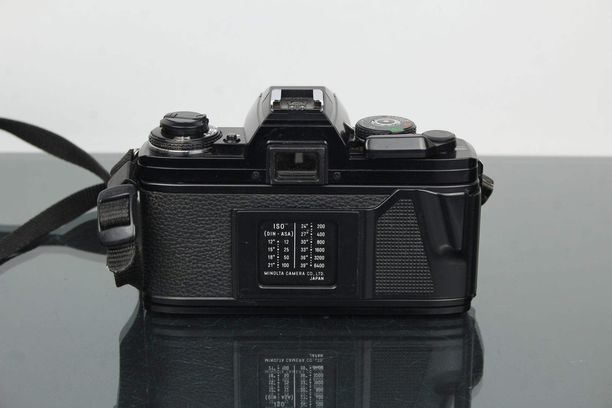 Minolta X-700 + lente MD 50mm 1:1.7