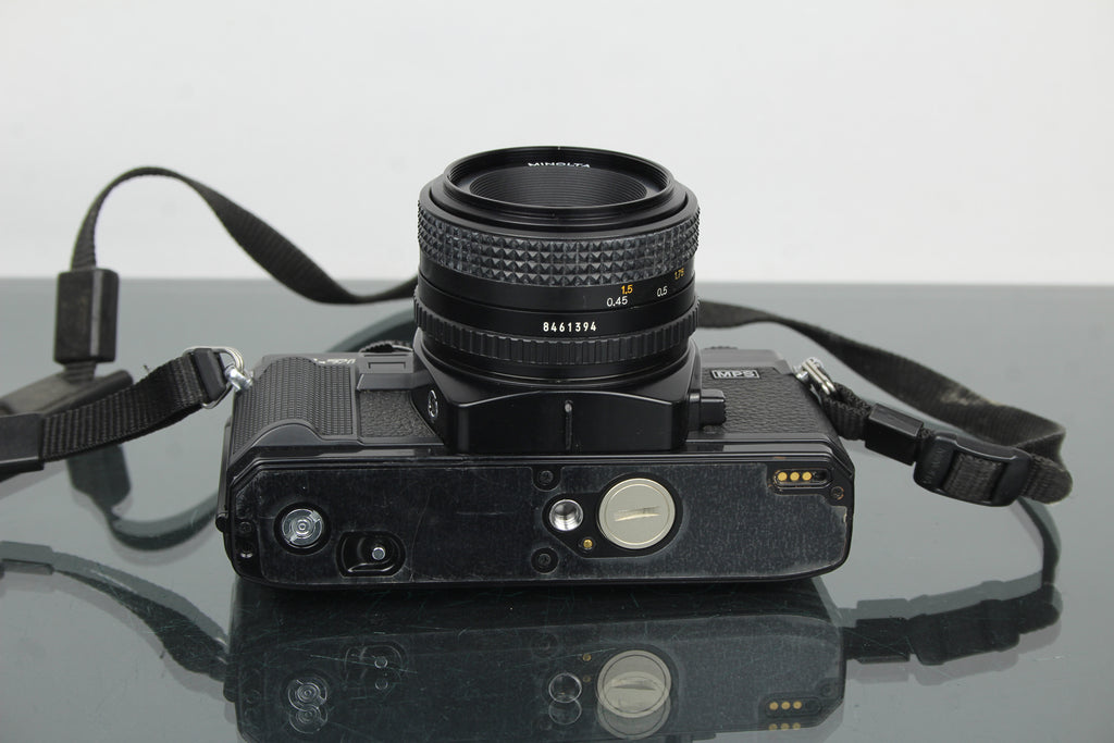 Minolta X-700 + lente MD 50mm 1:1.7