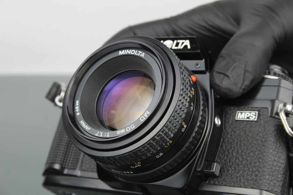 Minolta X-700 + lente MD 50mm 1:1.7