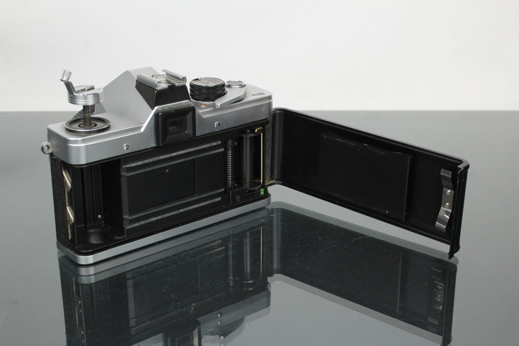 <tc>Praktica</tc> super TL2 + lente Pentacon elétrica 50mm 1.8 M42