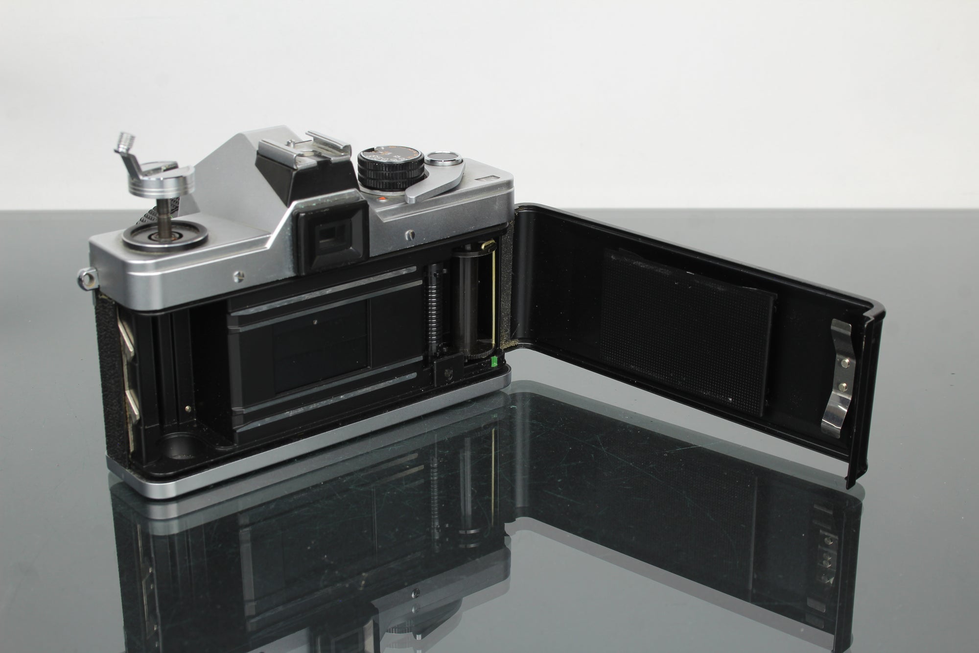 <tc>Praktica</tc> super TL2 + lente Pentacon elétrica 50mm 1.8 M42