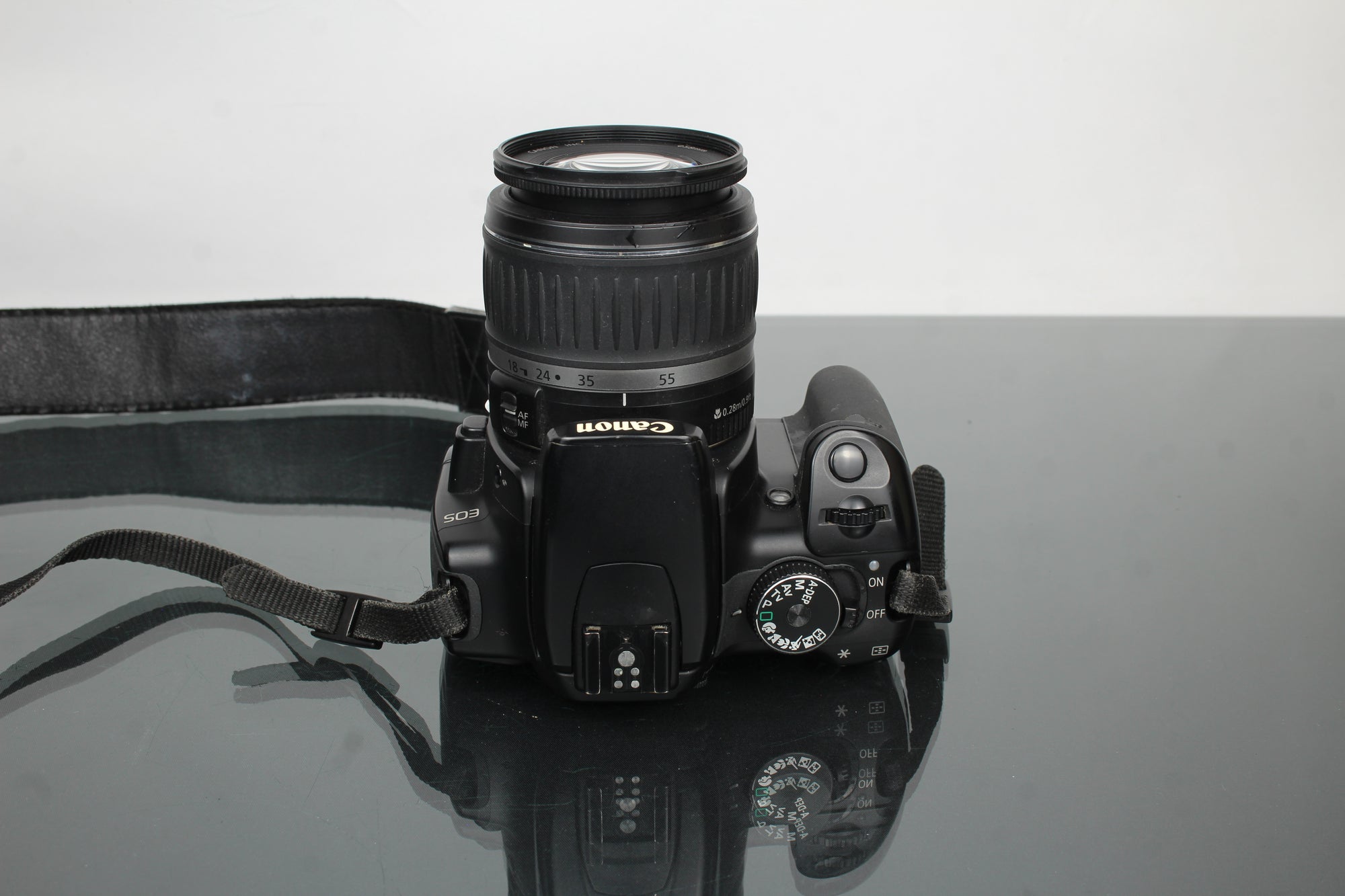 Canon EOS Rebel XTI + lente Canon EF-S 18-55mm 1:3.5-5.6