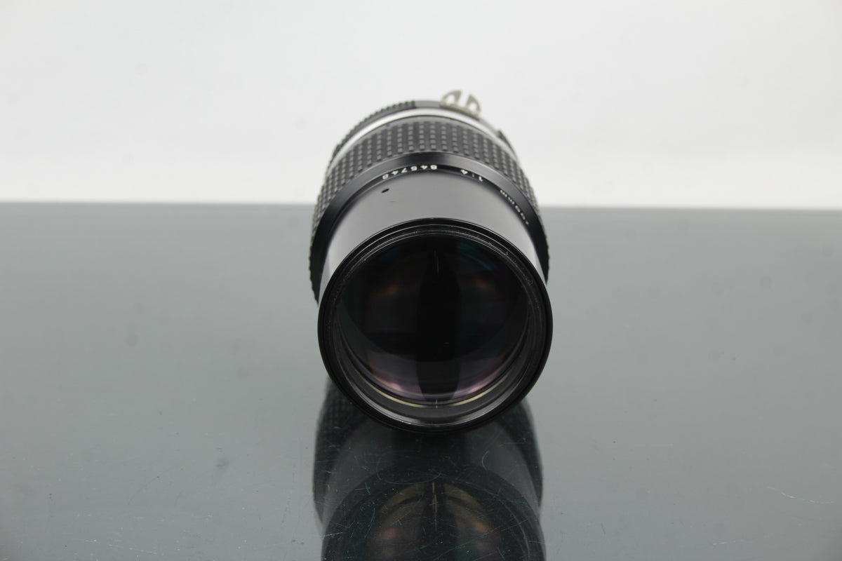 Nikkor 200mm 1:4 montagem Nikon F