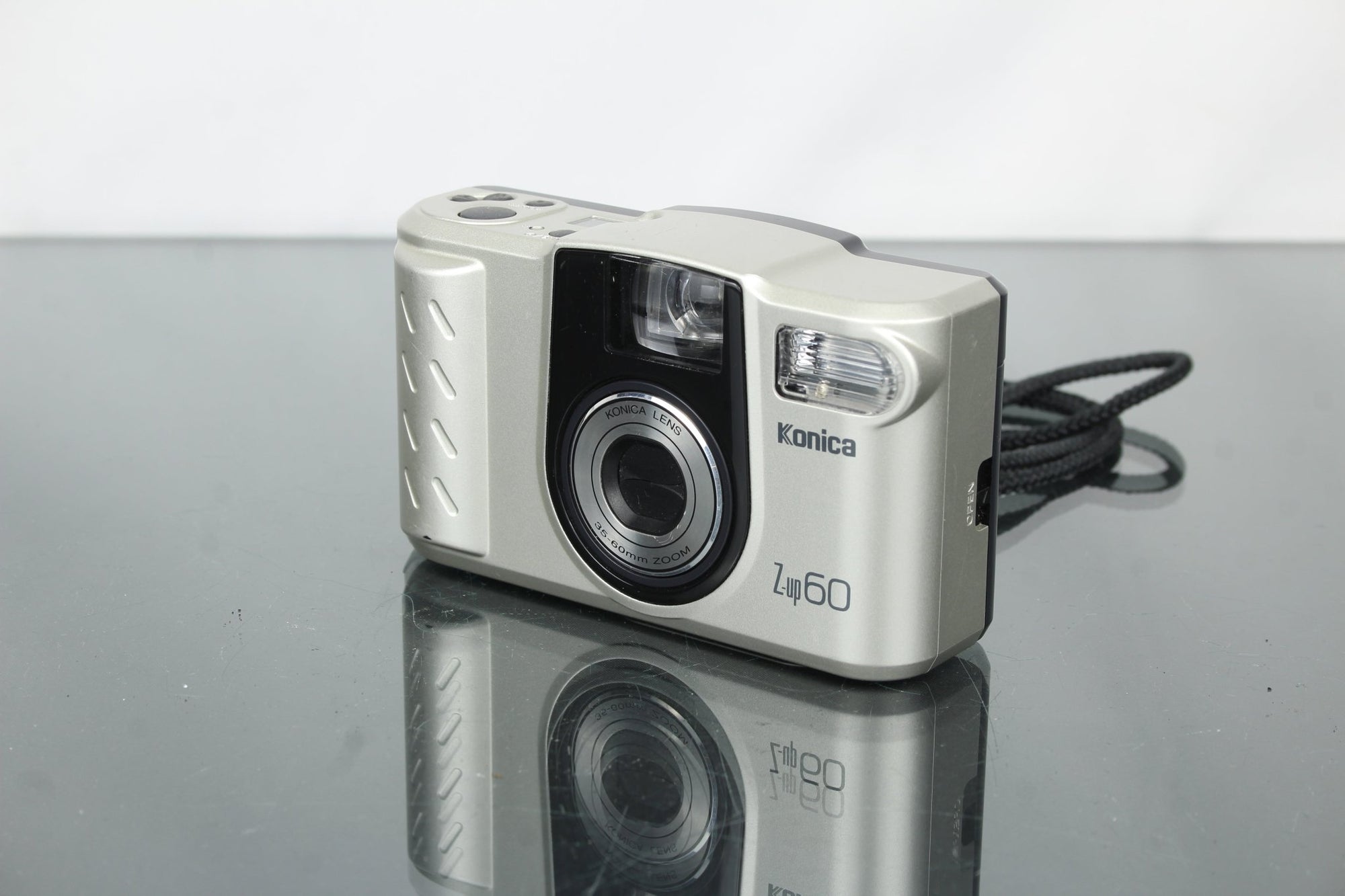 Konica Z - up 60 - Dutch|Thrift
