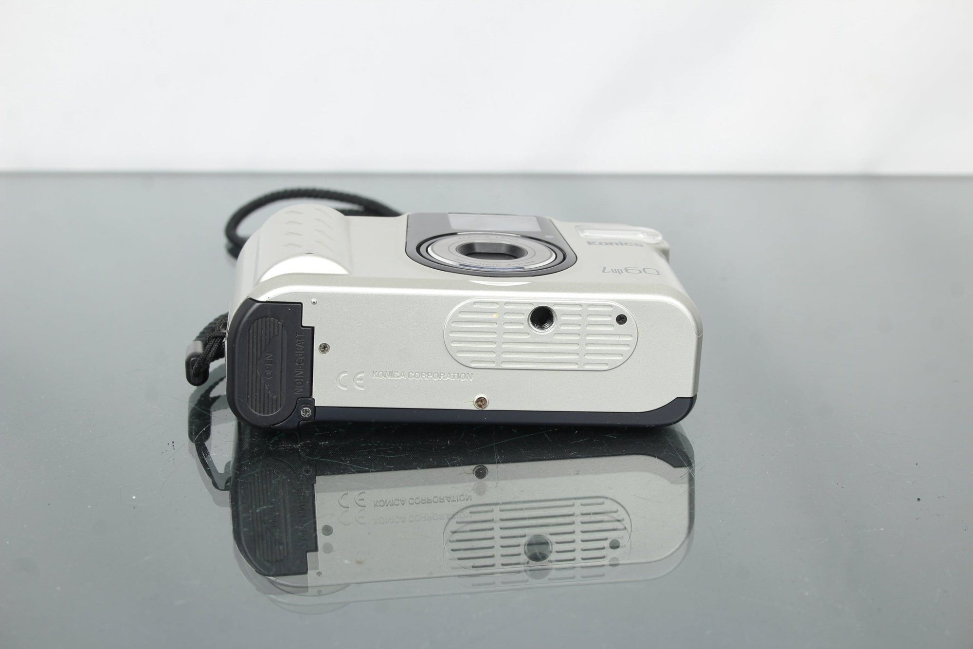 Konica Z - up 60 - Dutch|Thrift