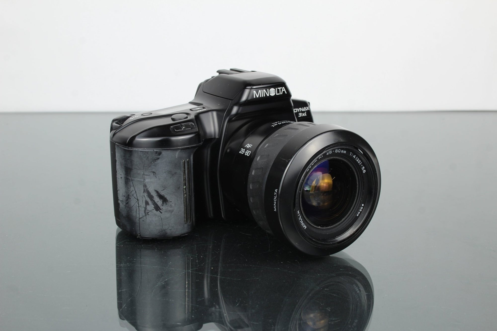 Minolta Dynax 3xi + Xi 28 - 80mm 1:4 - 5.6 Lens - Dutch|Thrift