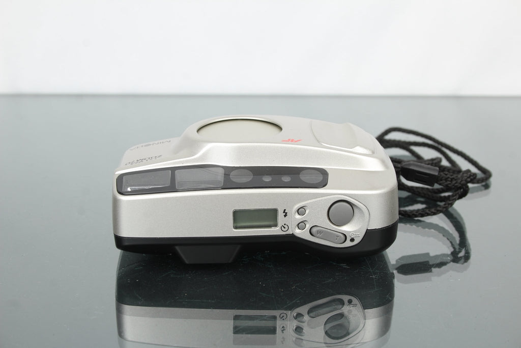 Minolta Riva Zoom 70 - Dutch|Thrift
