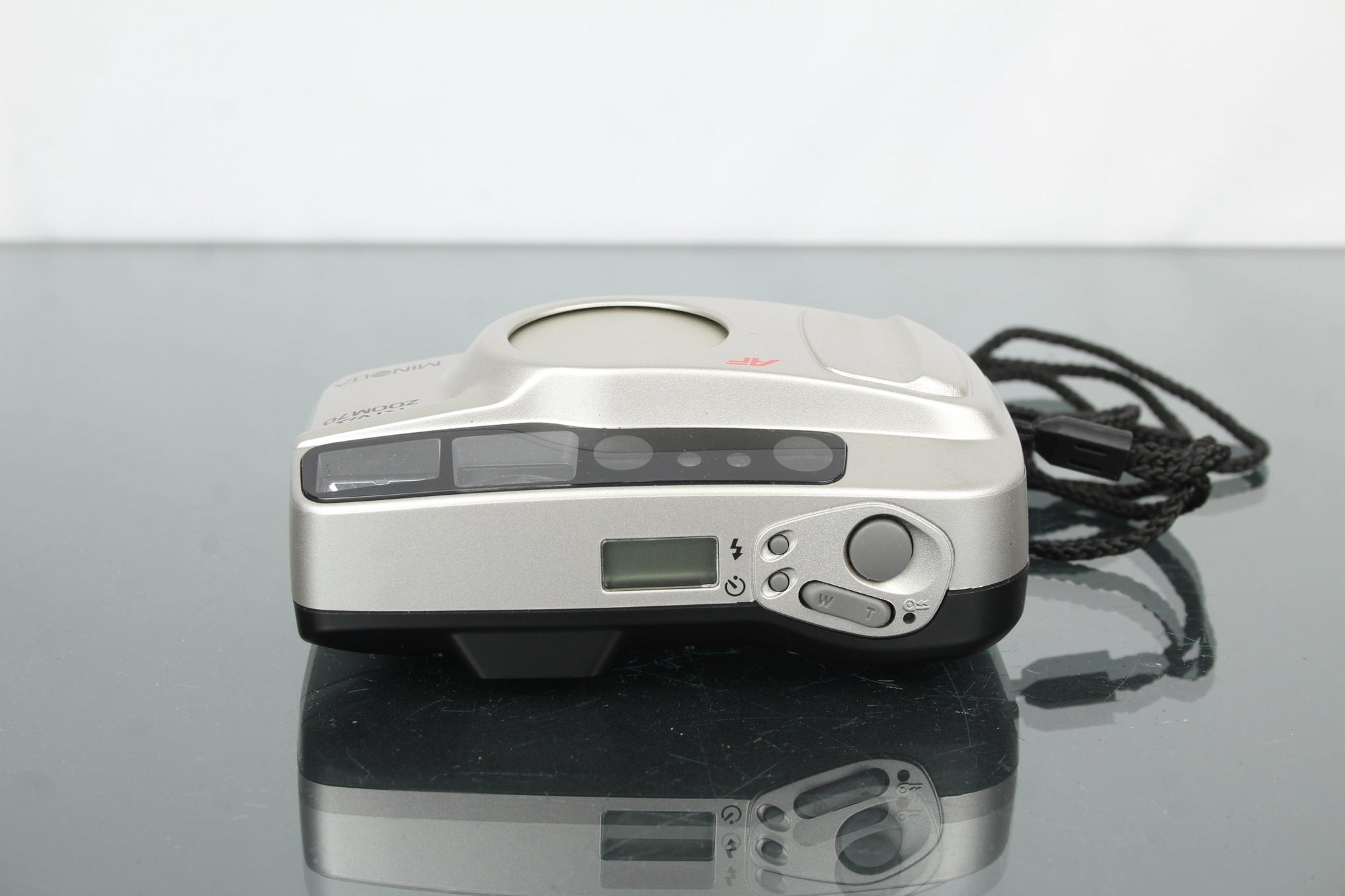 Minolta Riva Zoom 70 - Dutch|Thrift