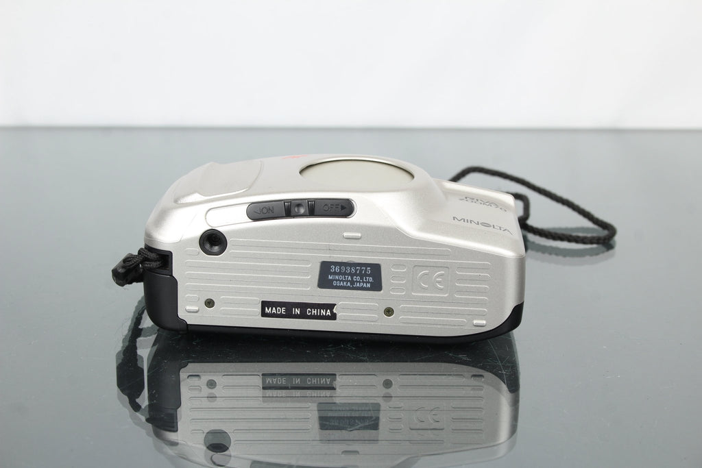 Minolta Riva Zoom 70 - Dutch|Thrift