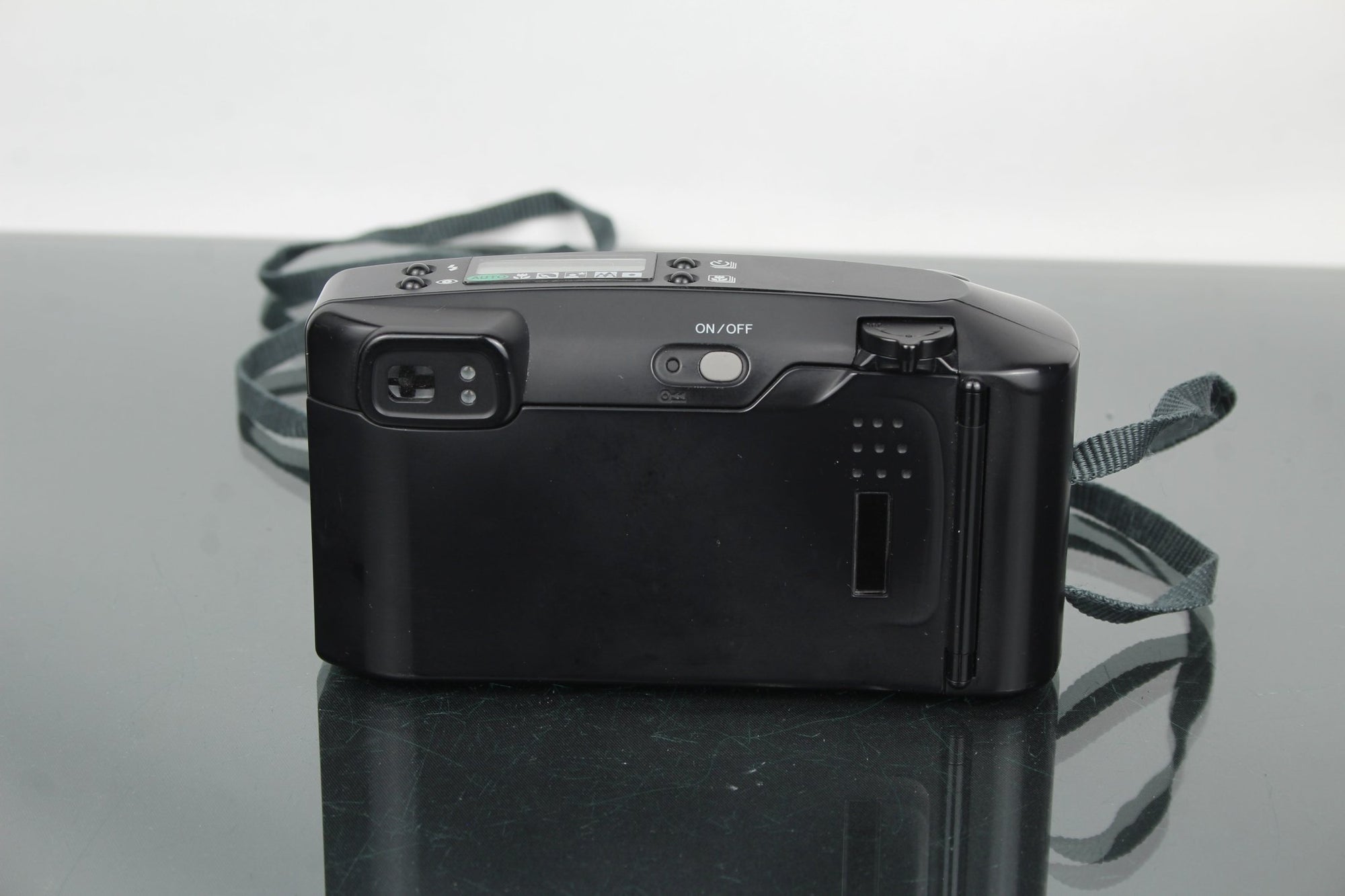 Minolta Riva Zoom135EX - Dutch|Thrift