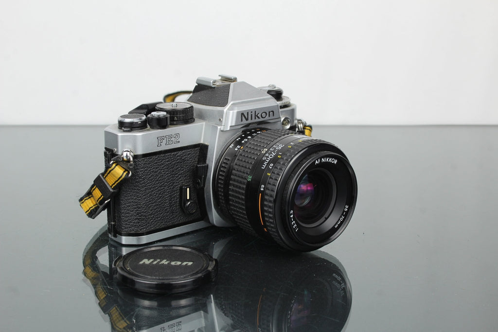 Nikon FE2 + Nikkor 35 - 70mm 1:3.3 - 4.5 lens - Dutch|Thrift