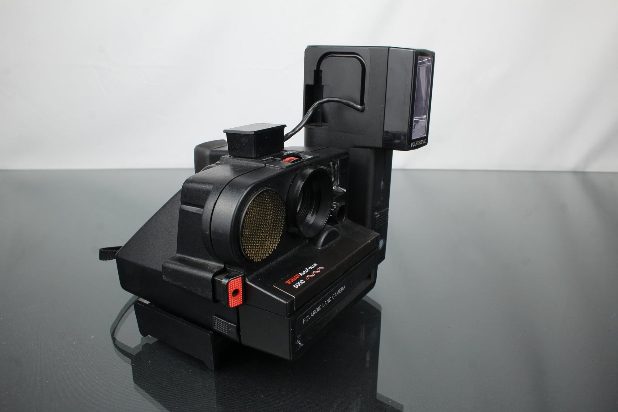 Polaroid Land Camera - Dutch|Thrift