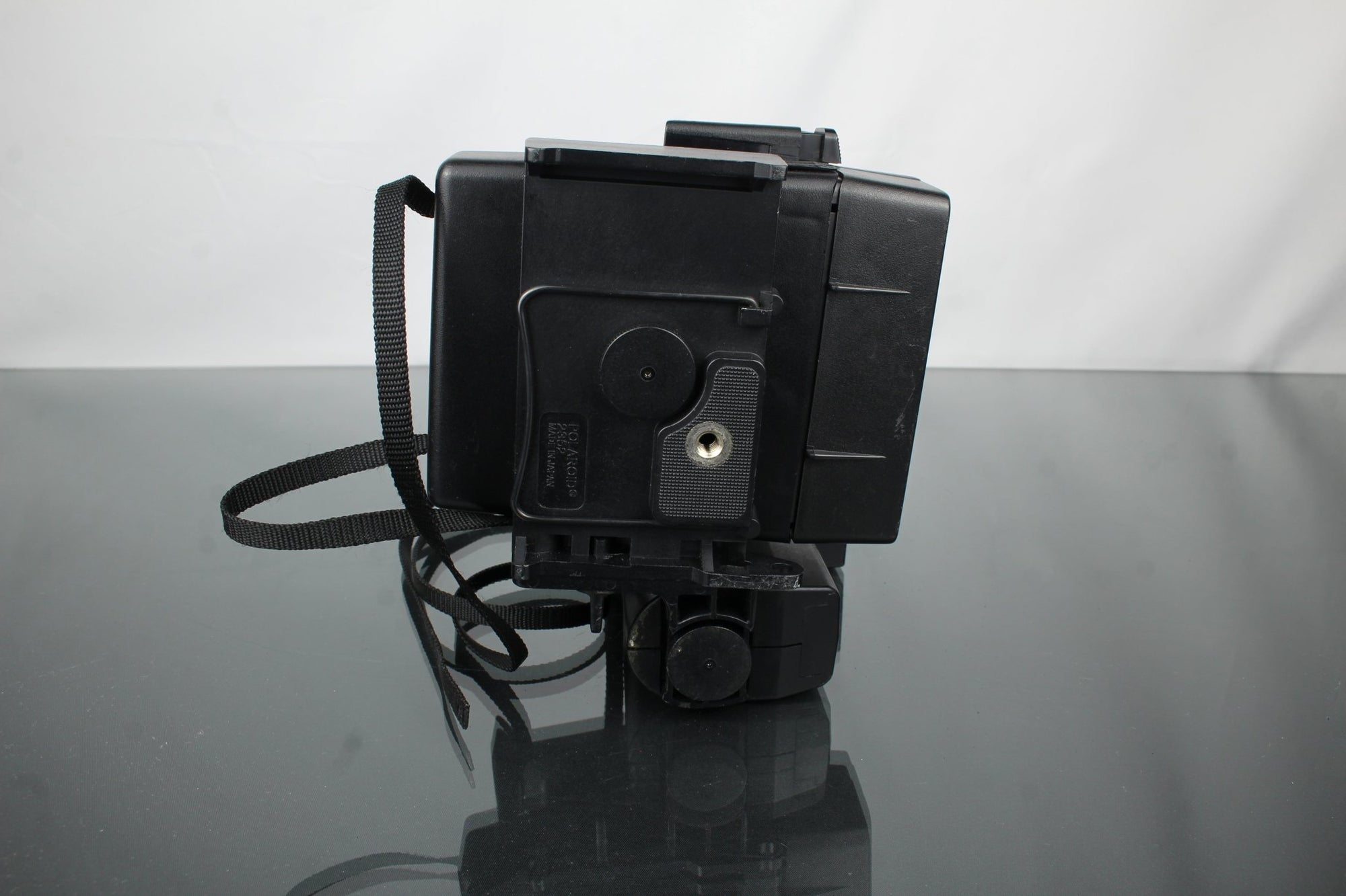 Polaroid Land Camera - Dutch|Thrift