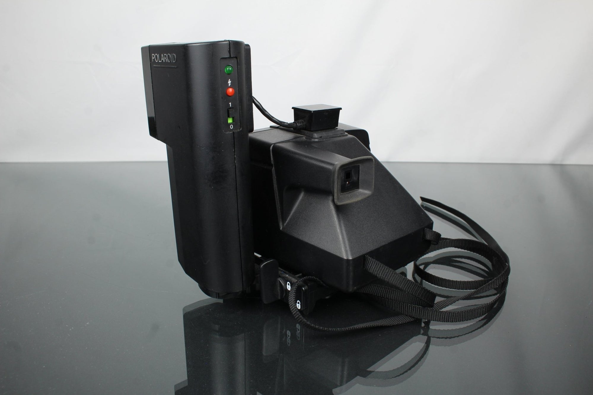 Polaroid Land Camera - Dutch|Thrift