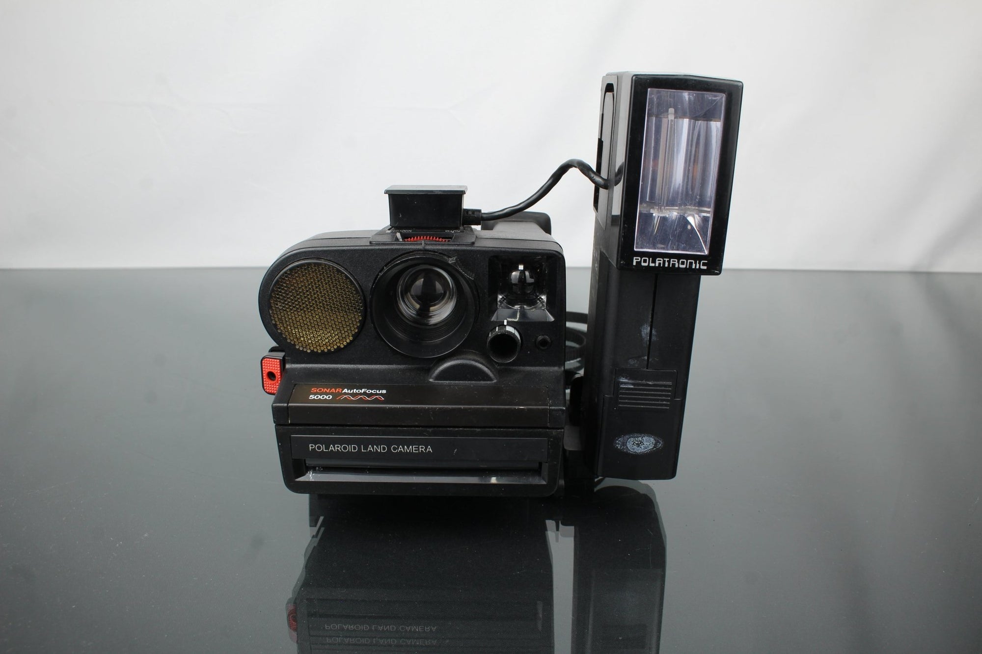 Polaroid Land Camera - Dutch|Thrift