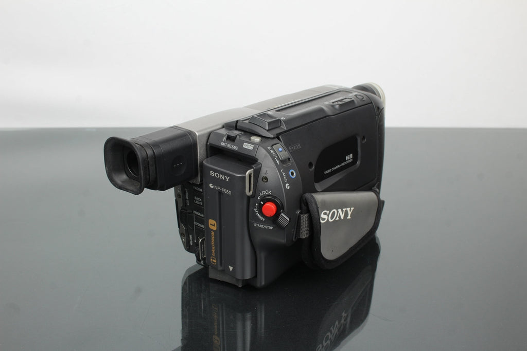 Sony Handycam CCD - TRV66E Hi8 - Dutch|Thrift