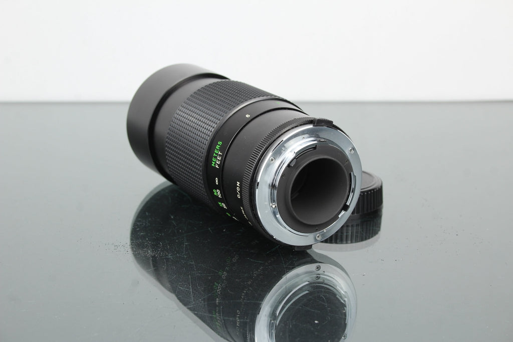 Vivitar 200mm 1:3.5 Olympus OM Mount - Dutch|Thrift